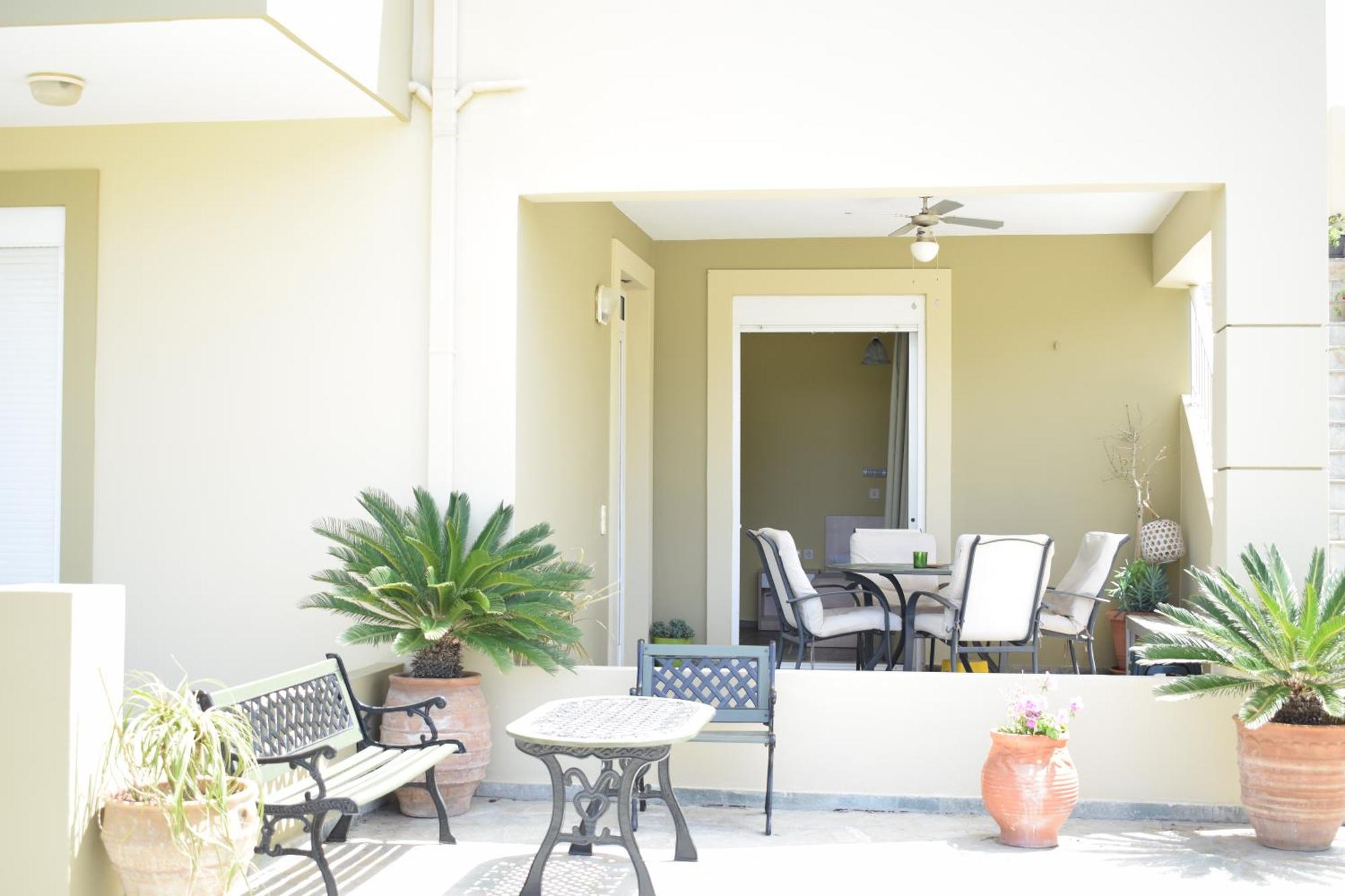 To Livadi Apartment Lefkogeia Bilik gambar